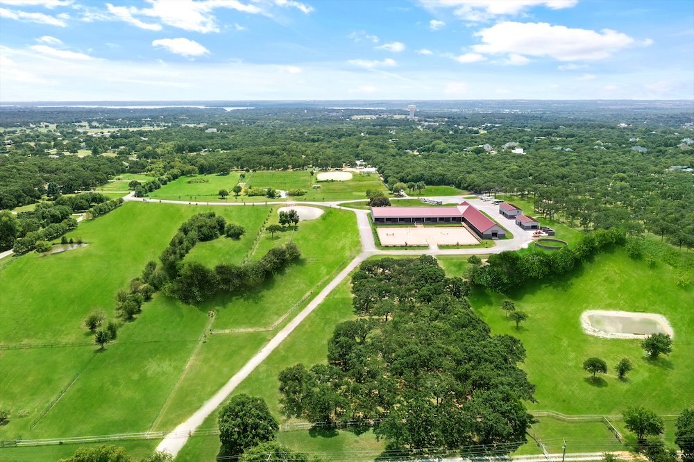 Suzanne-Rockgate 1200-Photo 2 (Photo by Zach Spross Photography for Douglas Elliman)