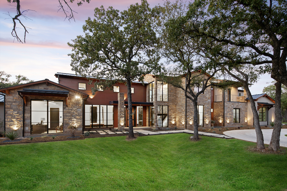 The sophisticated home defied any Texas ranch house stereotypes. (Photo by Zach Spross Photography for Douglas Elliman)