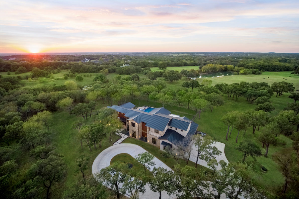 Inside a Luxurious Equestrian Estate in Bartonville, Texas