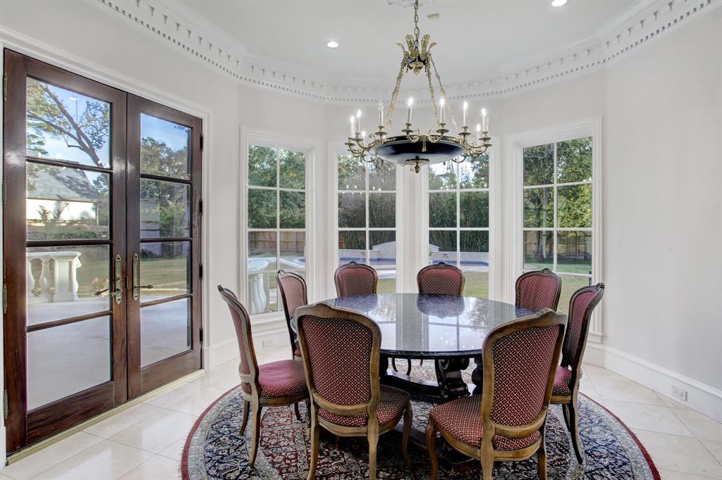 The breakfast room at 6 Pine Tree Lane (Photo by TK Images)