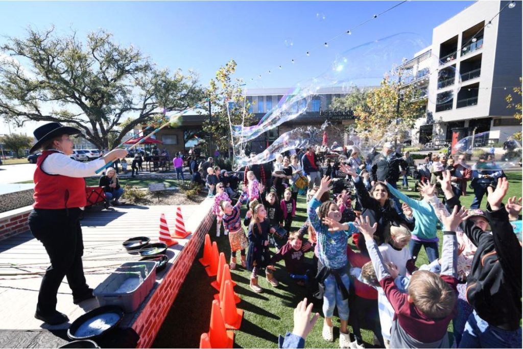 There are few things like a good bubble party.