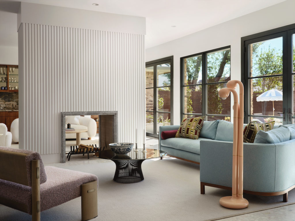 Lawson-Fenning sectional sofa. Warren Platner bronze table, Entler floor lamp. Lounge chair Marmol Radziner for McGuire. (Photo by Lisa Petrole)
