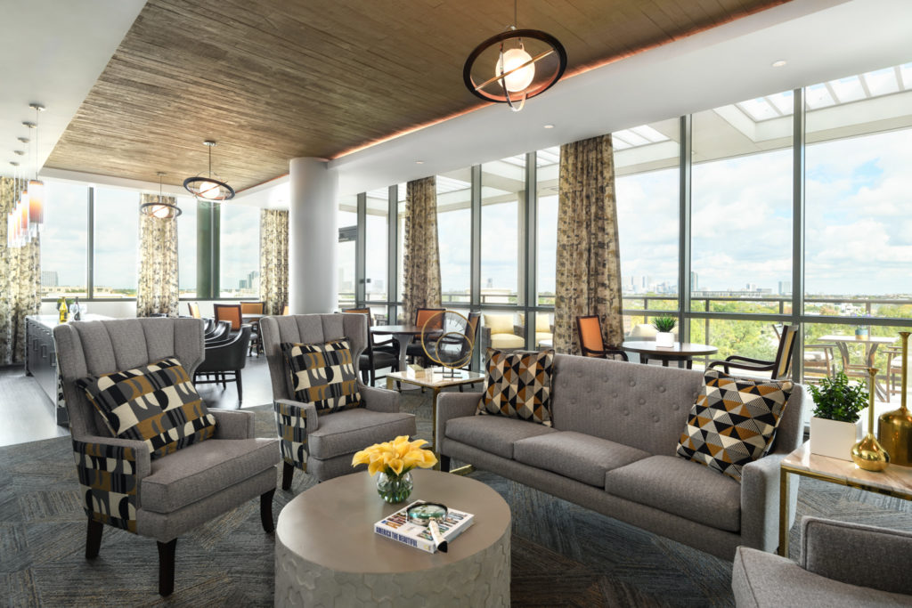 MorningStar River Oaks' club room is a retreat of its own. (Photo by Mariella & Luis Ayala)