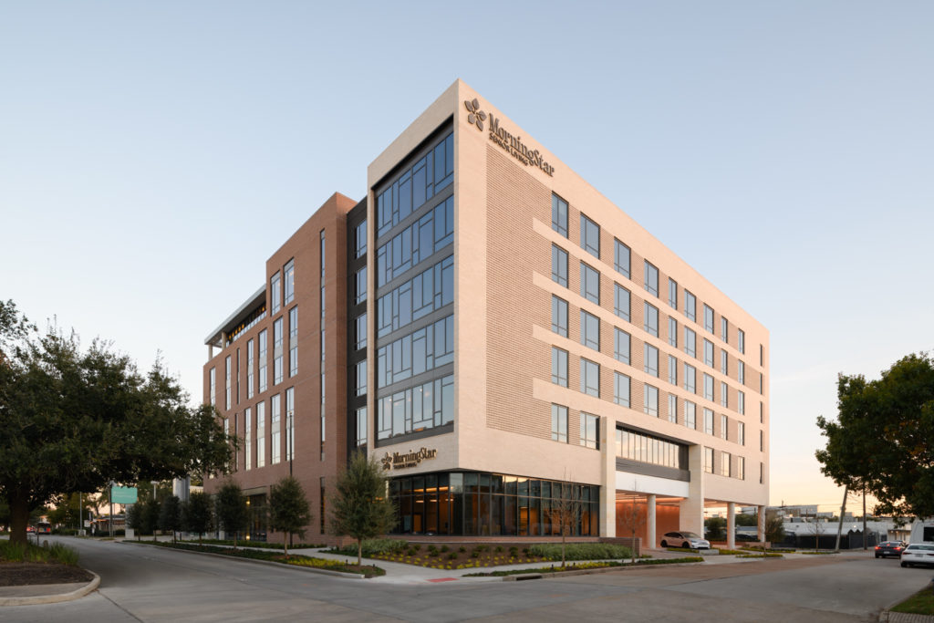 MorningStar River Oaks is located in the heart of the Kirby corridor, close to top restaurants and shops. (Photo by Mariella & Luis Ayala)