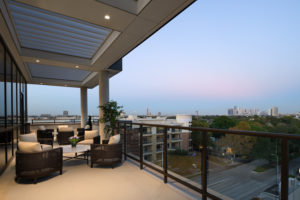 MorningStar River Oaks’ sky terrace is the type of setting you don’t expect to find at a senior living community. (Photo by Mariella & Luis Ayala)