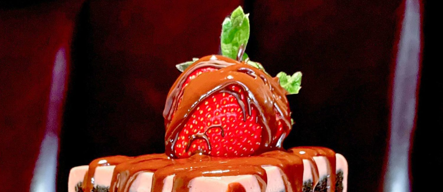 Val – Trulucks strawberry chocolate cake
