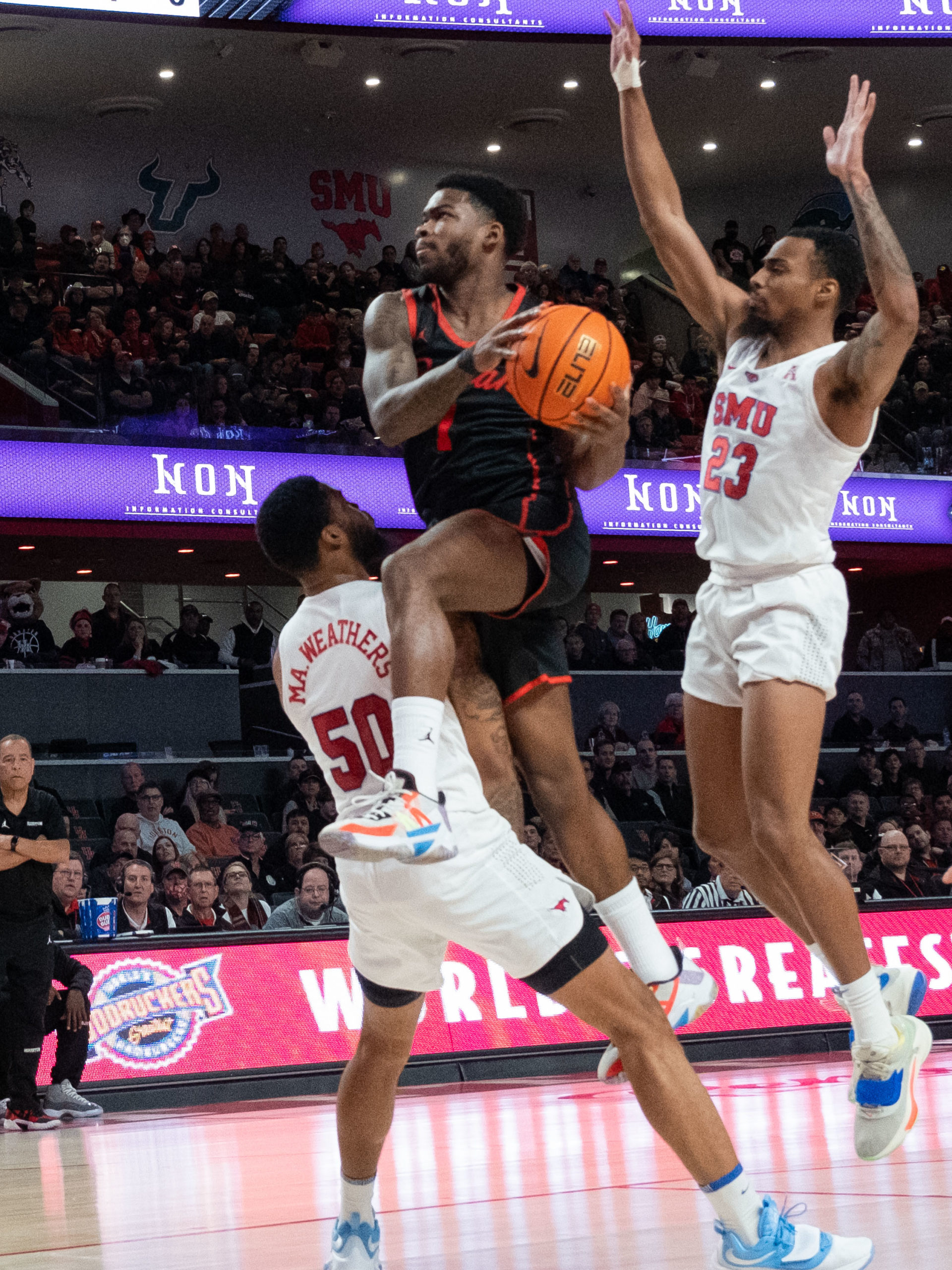 University of Houston Cougars men’s basketball team defeated the SMU Mustangs