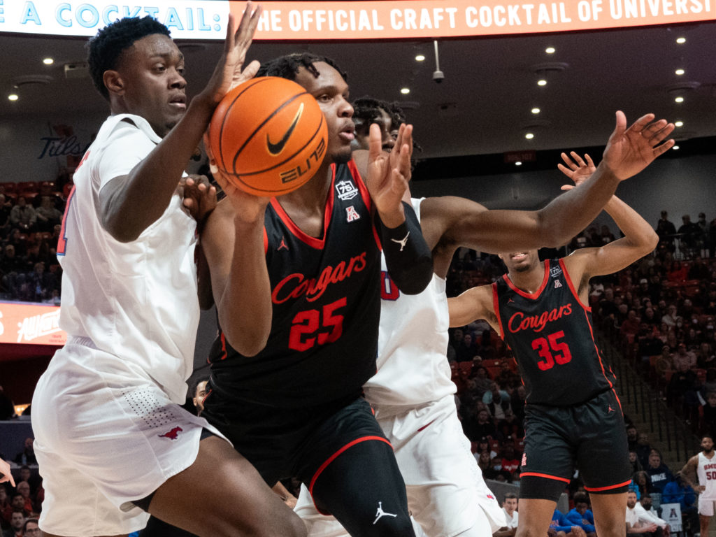 University of Houston center Josh Carlton has got used to plenty of defensive attention. (Photo by F. Carter Smith)