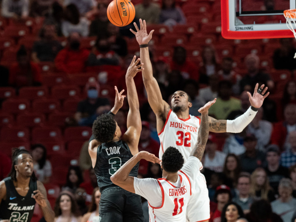 Reggie Chaney is capable of collecting blocks in bunches. (Photo by F. Carter Smith)