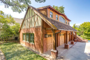 Hull Historical – the restored carriage house at a Park Hill historic home