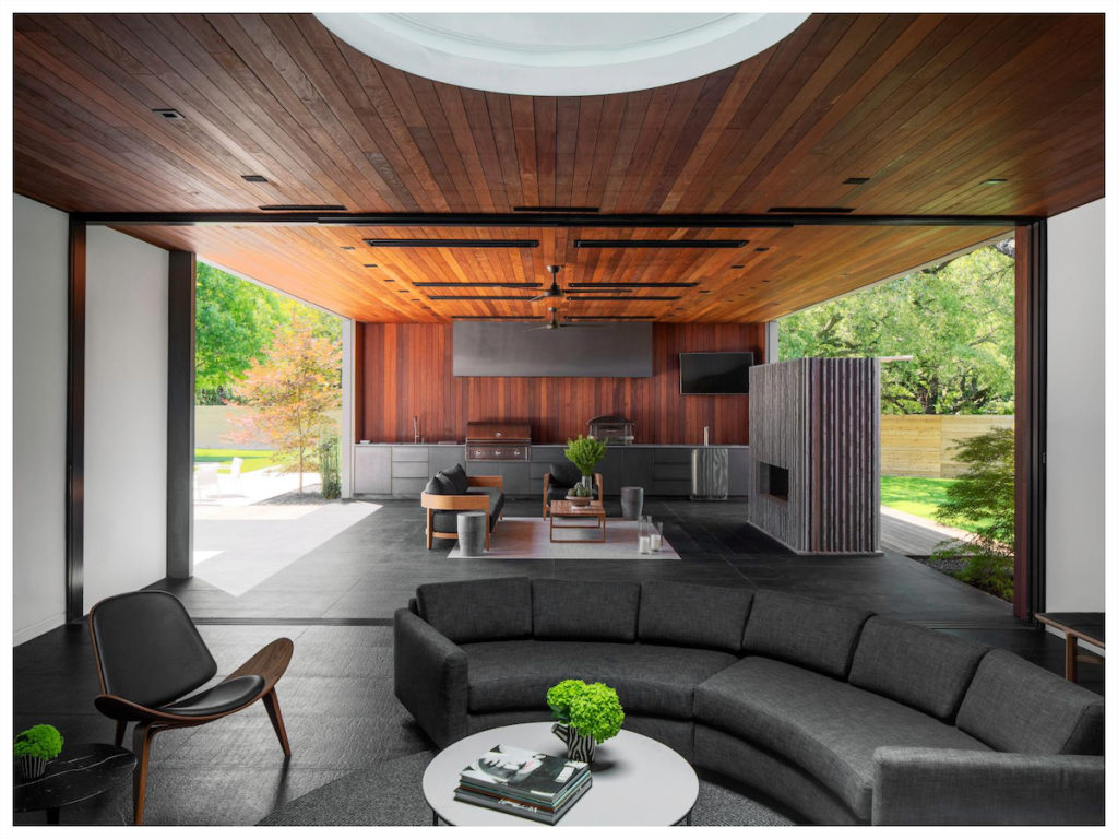 A gourmet kitchen to bring the party outdoors. 