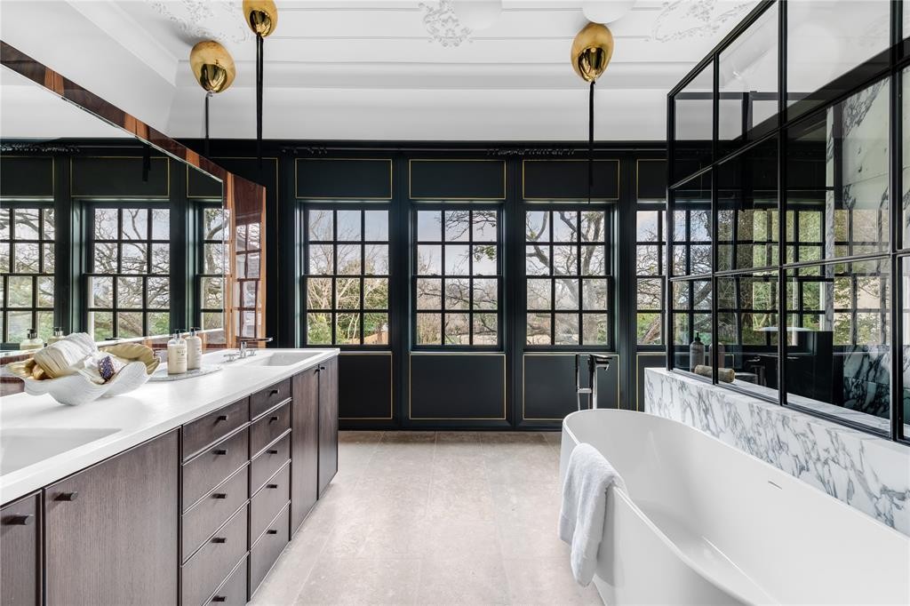Aptly titled “The Sanctuary” by designer Brant McFarlain during its Kips Bay days, the primary bathroom features Kohler fixtures and faucetry. (Photo by Costa Christ Media)