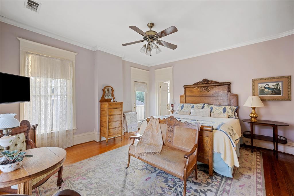 One final main house bedroom. 