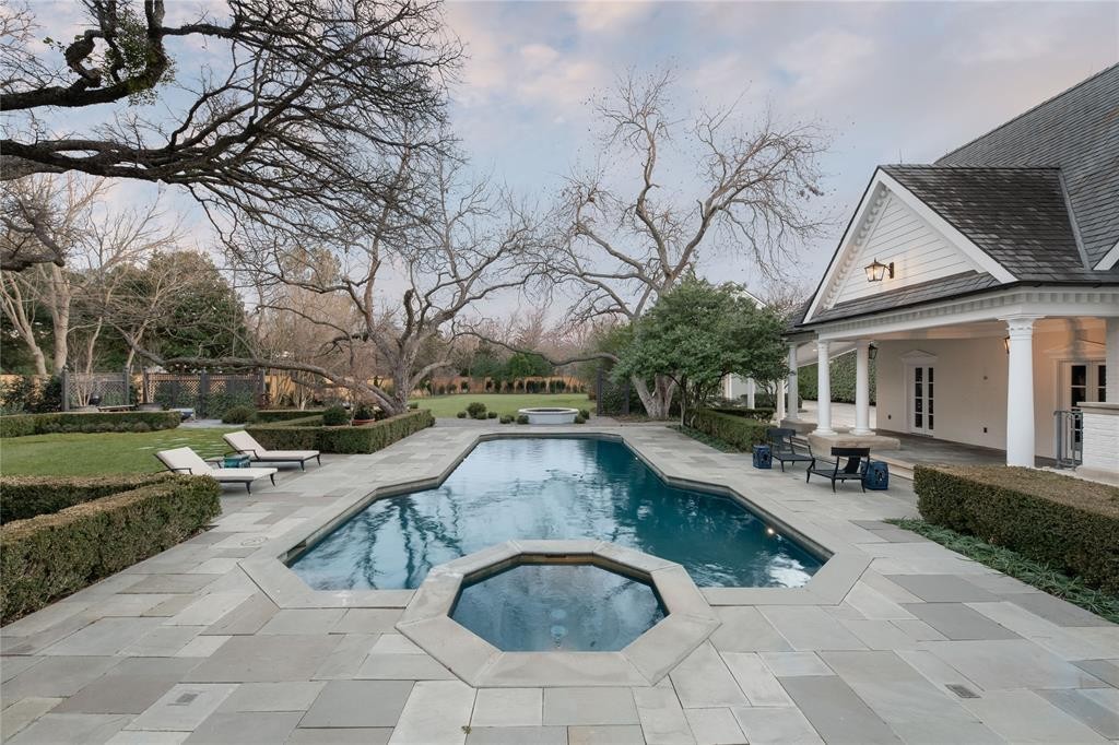 The pristine pool deck. (Photo by Costa Christ Media)