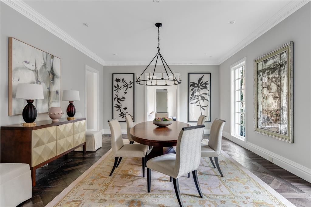 An elegant but welcoming dining area. (Photo by Costa Christ Media)