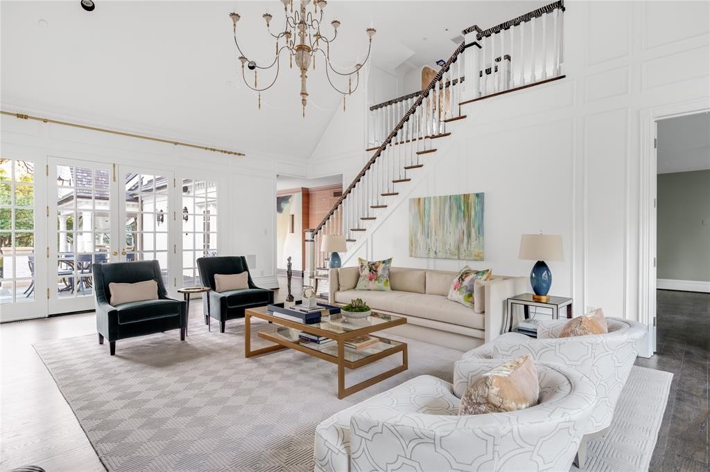 The bright pink and zebra print may be gone, but the warmth of the living room remains. (Photo by Costa Christ Media)