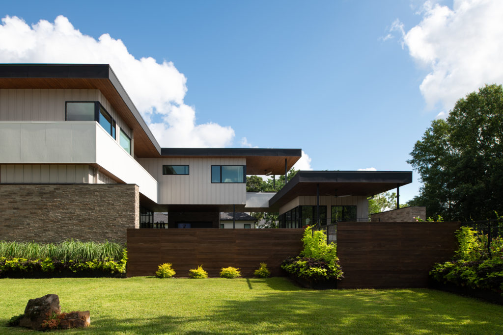 sudioMET, working with BEC Engineers, & Consultants designed this 6,000 sq. ft. home in Braeswood Place. Interiors by Laura U Design. (Photo by Luis Ayala)