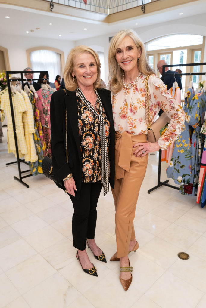 Denise Monteleone, Jana Arnoldy (Photo by Daniel Ortiz)