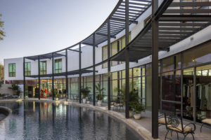 Another view of the stunning Lionel Morrison creation.