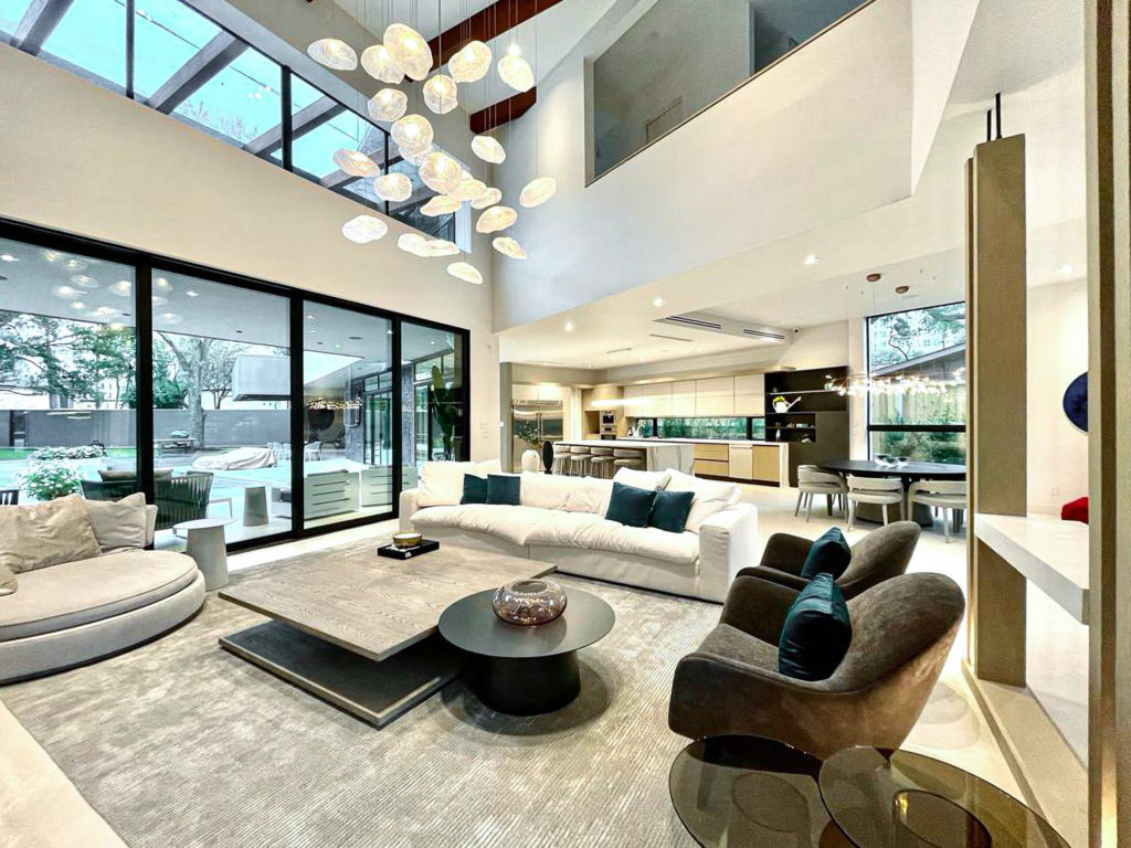 The Galleria/Uptown area home that headlines the Houston Modern Home Tour is the work of LEAM Design + Build. (Photo by LEAM Design Build)