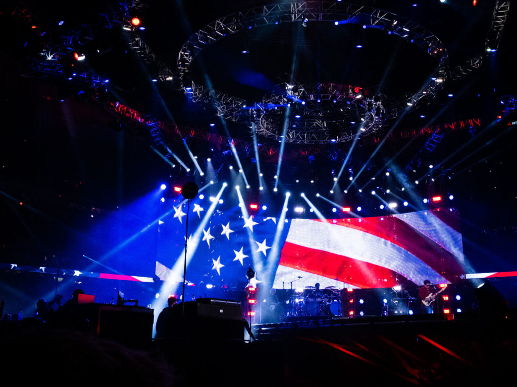 Neal Schon opened the concert with a Jimi Hendrix-inspired “Star Spangled Banner,” leaving no question that the 68-year-old can still shred. Photo by F. Carter Smith)