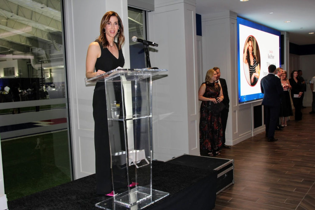 The 2022 Symphony of Chefs emcee Roni Proter, the award-winning host and creator of Dinner Reinvented. 