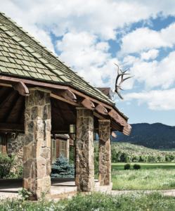 Table Rock Ranch, Colorado, with zoomorphic motif on rafters
