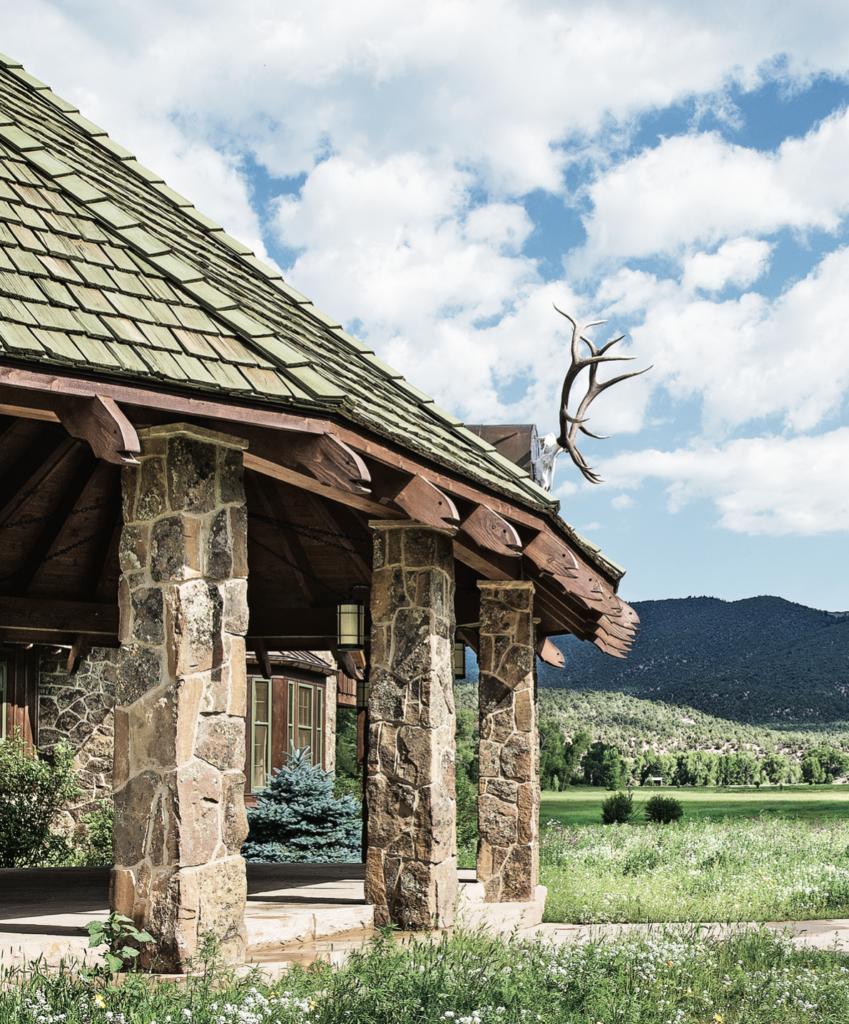 Table Rock Ranch, Colorado, with zoomorphic motif on rafters, designed by Curtis & Windham