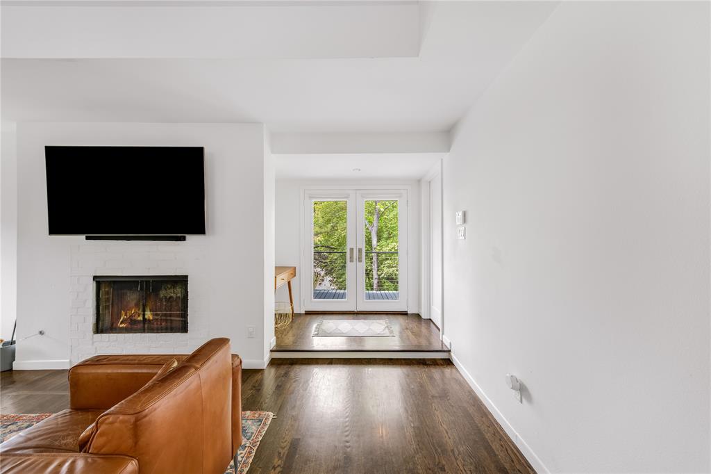 It may be modest in size, but every square inch matters in this sun-soaked home. 