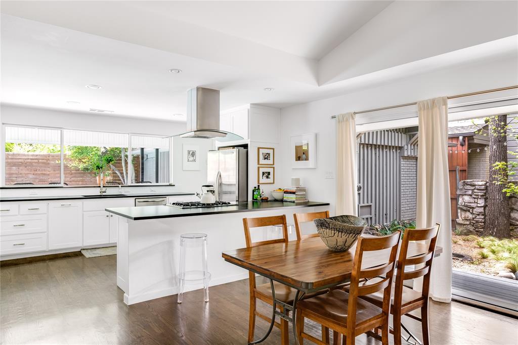 A dining nook just off the kitchen area. 