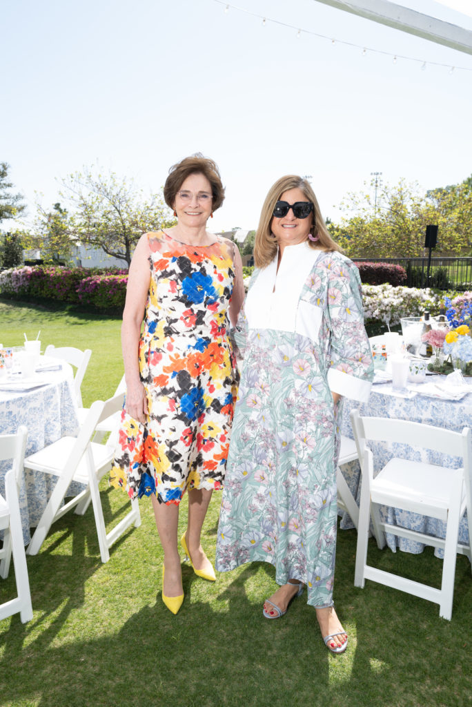 Bobbie Nau, Elvia Taylor (Photo by Daniel Ortiz)