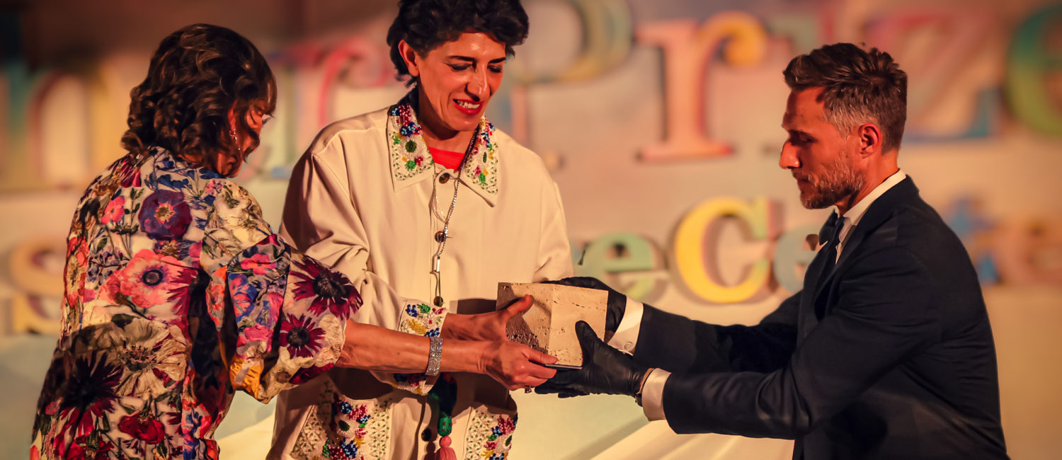 Nancy Nasher confers the Nasher Prize