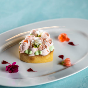 Nuri Grill – Raspberry White Chocolate Tartelette