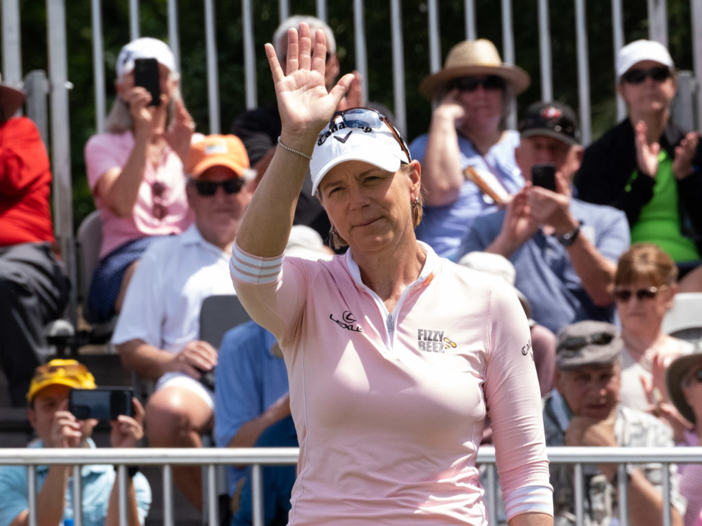 Annika Sorenstam was very gracious with the fans. (Photo by F. Carter Smith)