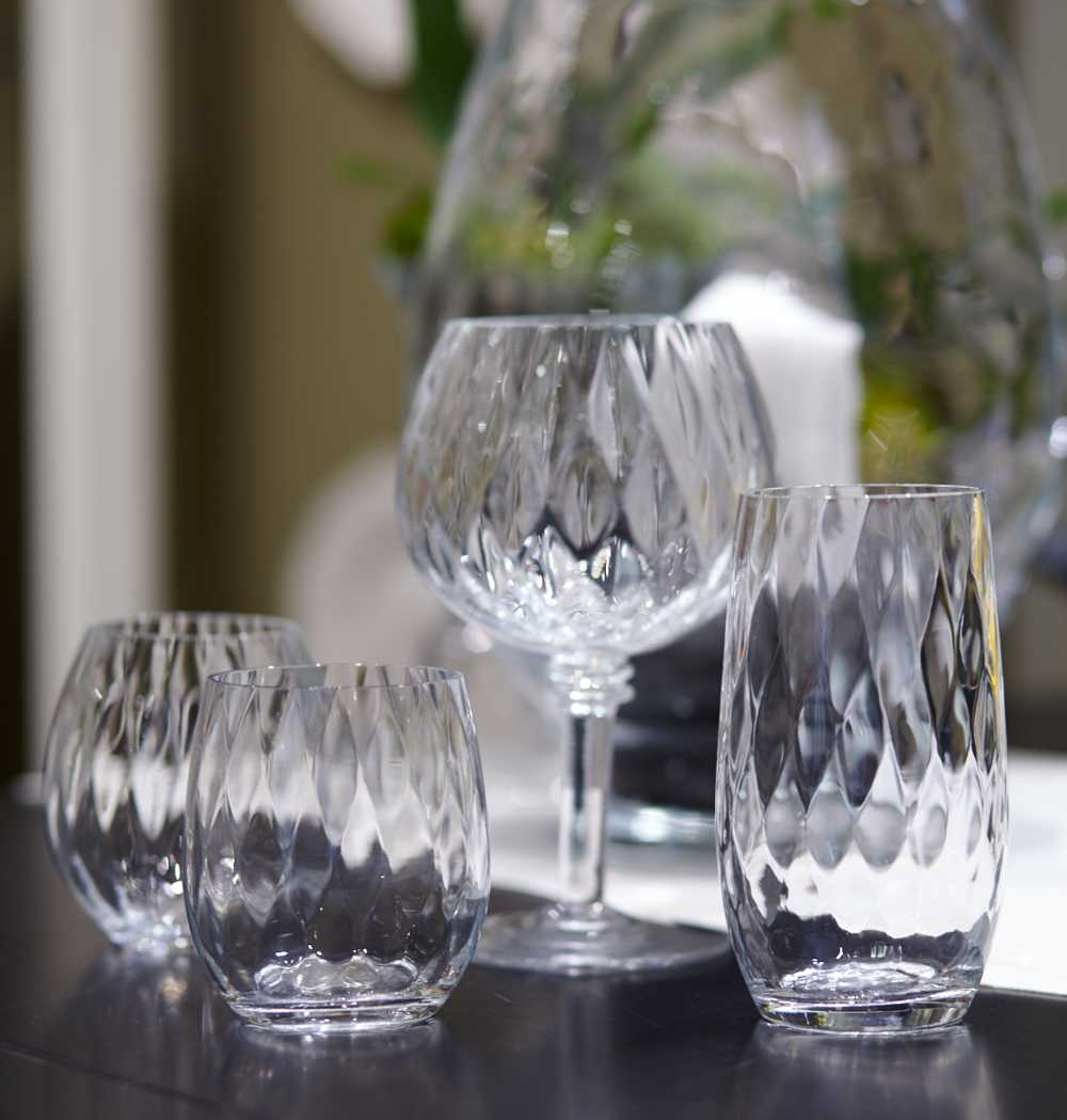 PS – Abigail mouthblown glassware by Skyros Designs.