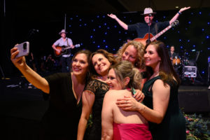 Glenn Beck Partygoers enjoy Pat Green performance (1)