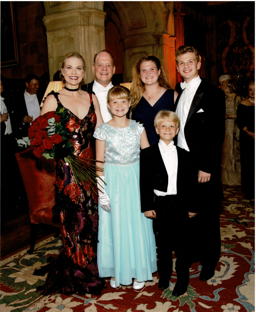 When Rob and Amy Pierce are hanging stateside, you can find them staycationing in downtown Houston, taking in the city’s vibrant dining and theatre scene. Often with their kids.