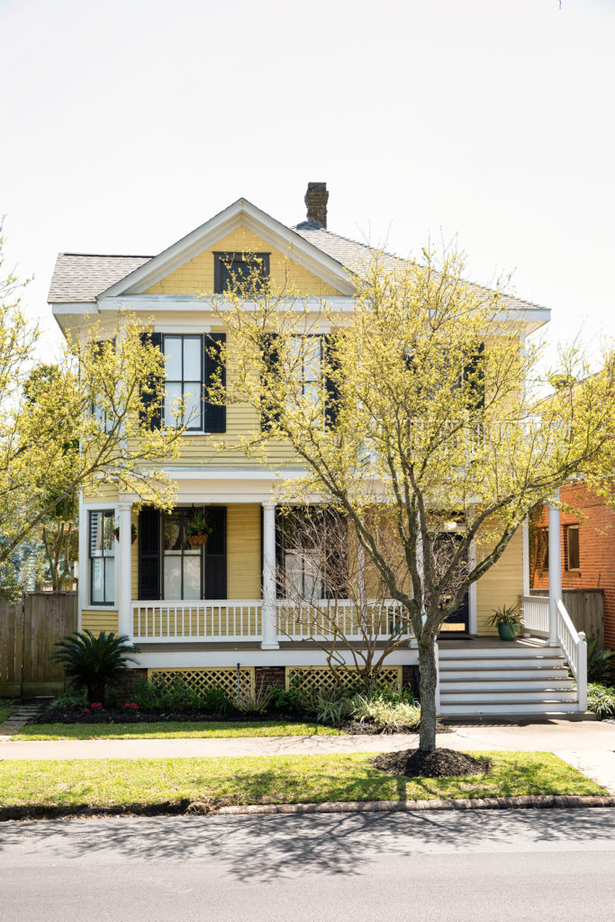 The 1906 Romanet-Glenn House on Galveston's Broadway. (Photo by Koby Brown Photography)