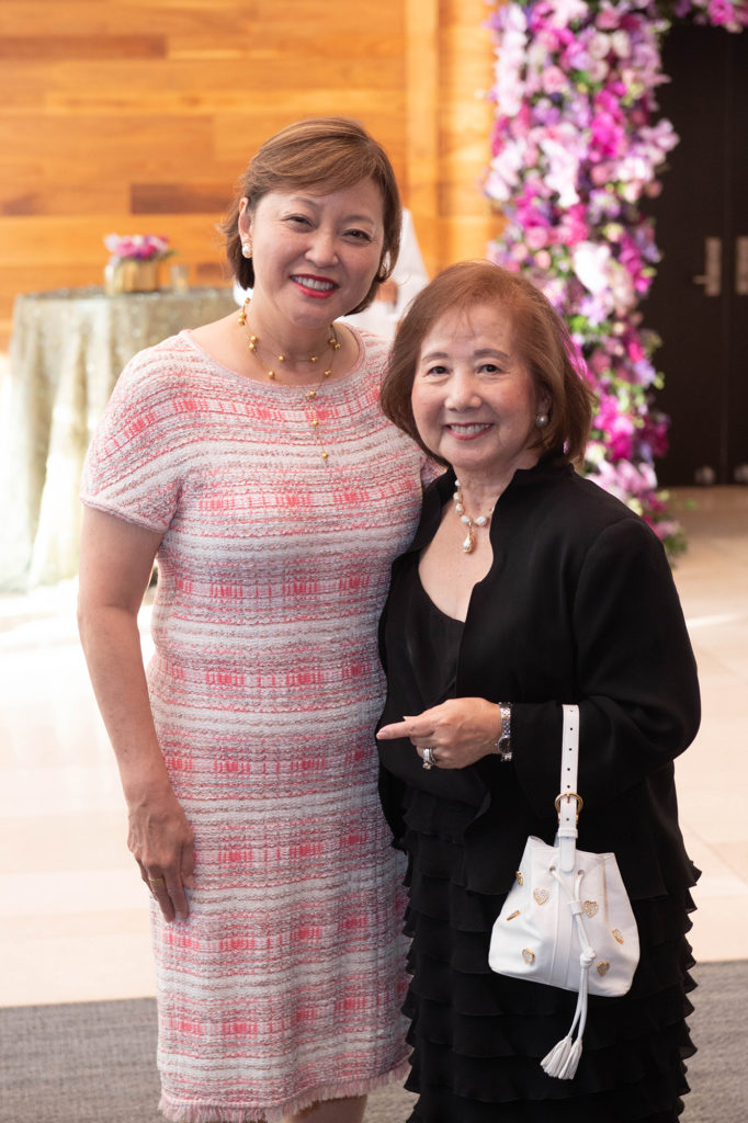 Akemi Saitoh, Reiko Smith at the Houston Ballet dinner.