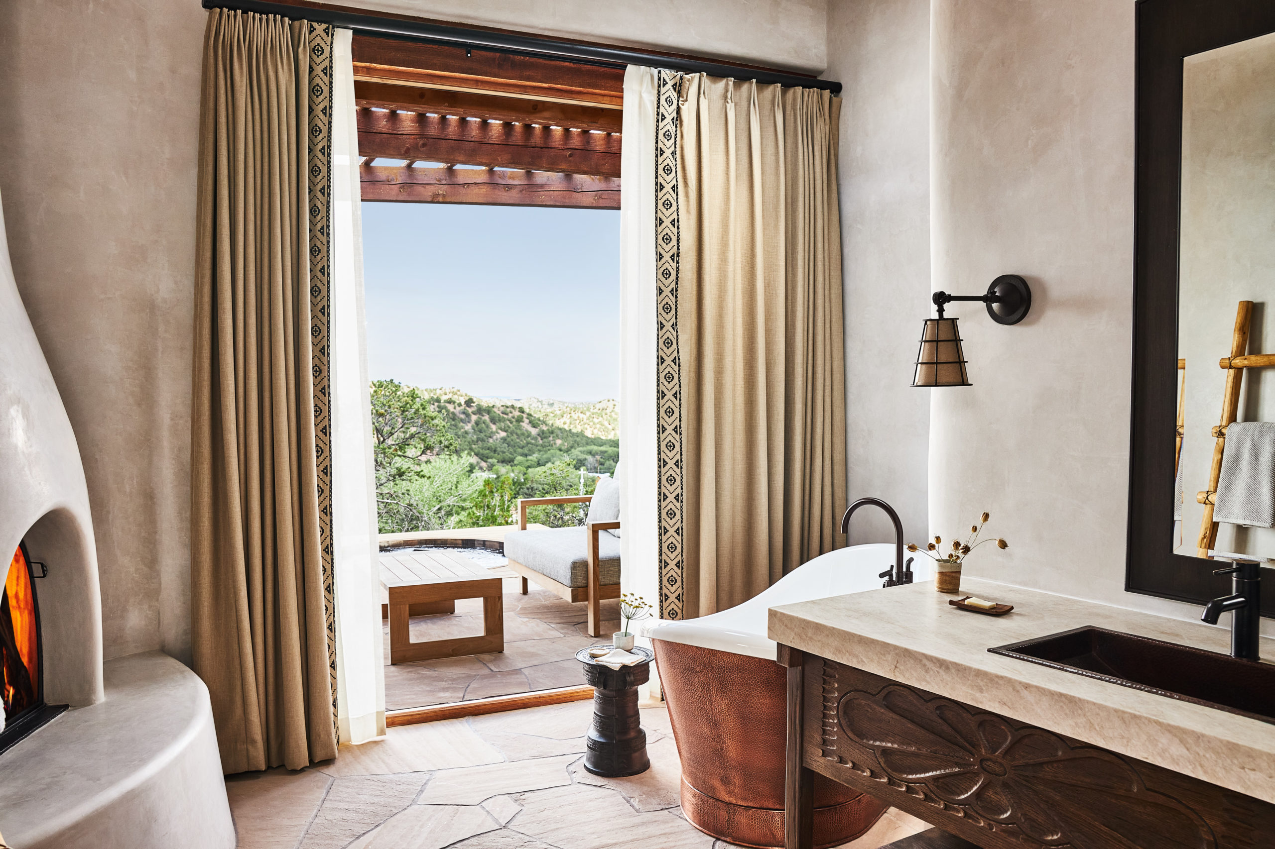 BL_Accommodations_Suite_Kiva_2021_070431 (Photo by Auberge Resorts Collection)