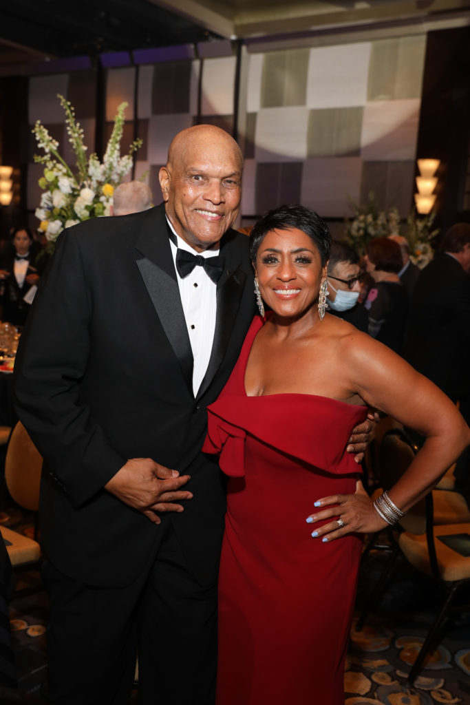 Lou Gregory & Linda Lorelle at the Lyndon Baines Johnson Moral Courage Award dinner (Photo by Priscilla Dickson)