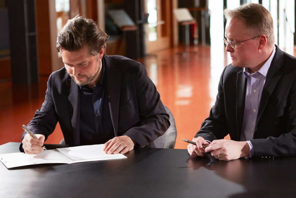 Juraj Valčuha officially signs on as Houston Symphony music director. (Photo by Michael Breyer)