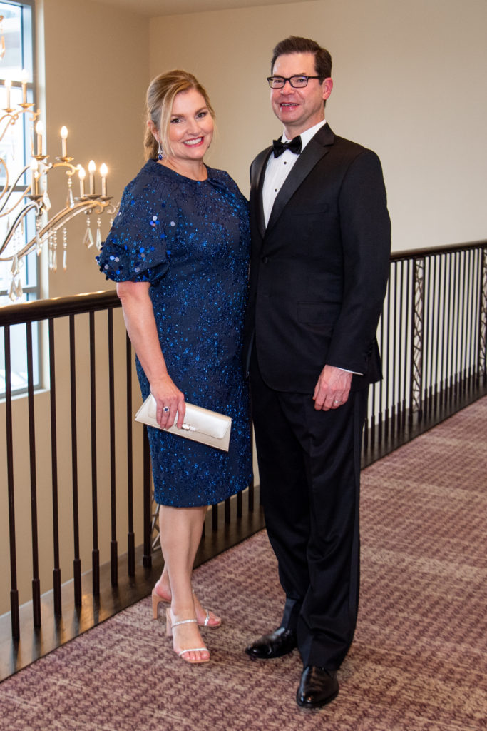 Karen & Mike Brisch at the 2022 Inprint Poets and Writers Ball  (Photo by Michelle Watson, CatchLightGroup.com)