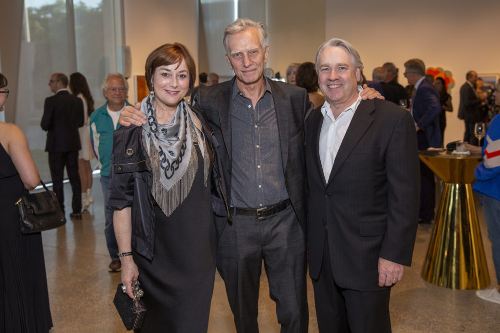 Glassell School Gala chairs Leigh & Reggie Smith flank school director artist Joe Havel (Photo by Jenny Antill Clifton)