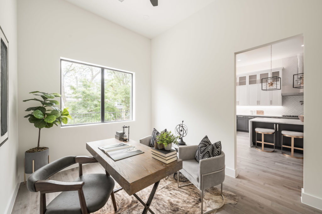 Natural light abounds in 4023 Lanark while still being effortlessly sustainable. (Photo by Ambia Photography)