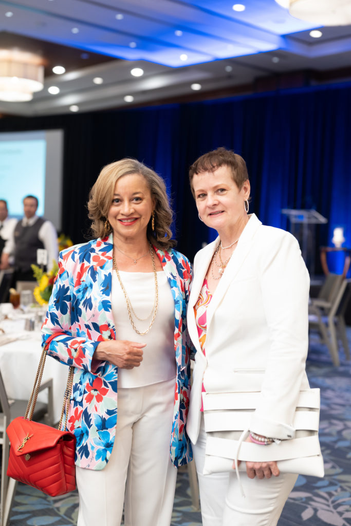 Honoree Rochelle Griffin, Jane Gillis at the CanCare Survivors Luncheon (Photo by Daniel Ortiz)