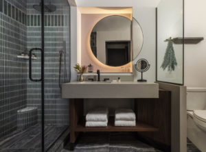 Thompson Denver_Guestroom Bathroom 1_Credit Julie Soefer