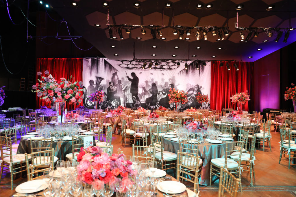 The Houston Symphony Wine Dinner and Collector's Auction held on stage at Jones Hall (Photo by Priscilla Dickson)