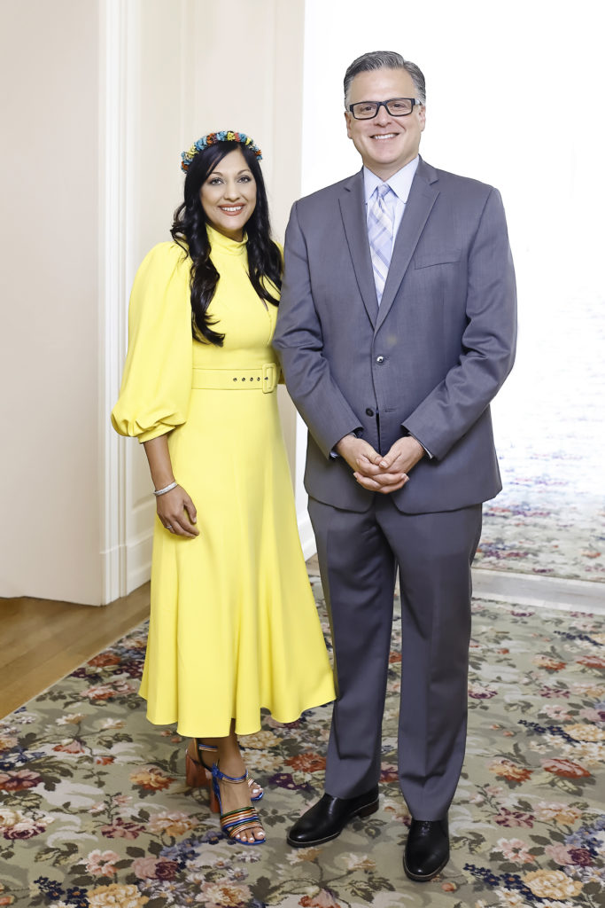 Emcees Dr. Sippi Khurana and KTRK Channel 13 weekend news anchor Tom Abrahams at the LCA Houston International Mother’s Day luncheon salute (Photo by Quy Tran)