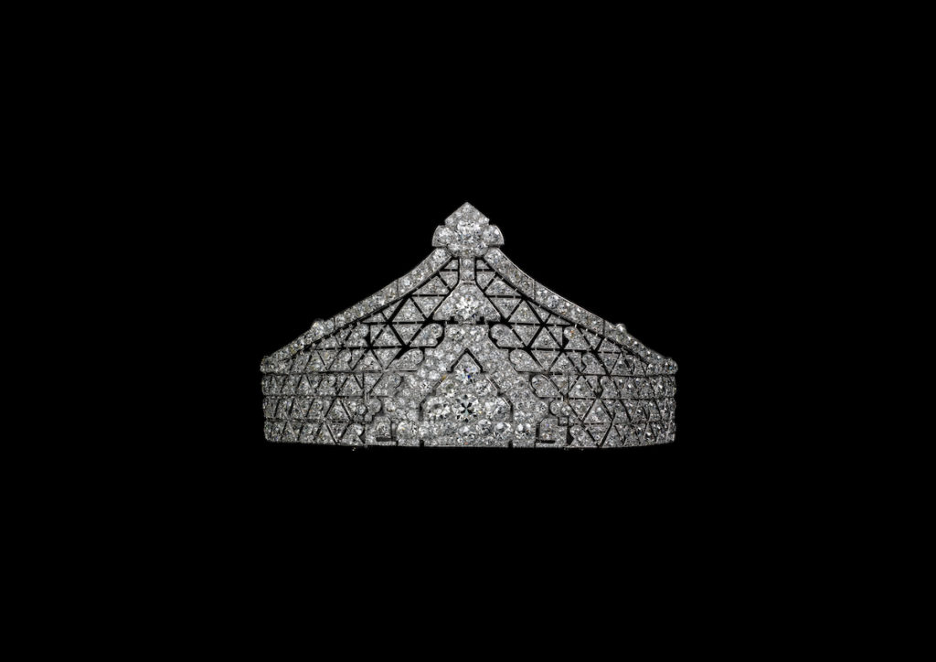 166 Bandeau, Cartier Paris, made as a special order for Madame Ossa Ross, 1923. Platinum, diamonds.